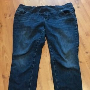 Old navy maternity jeans size 16 regular